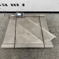 Mettler Toledo 48x48 Floor Scale W/ Indicator image 2